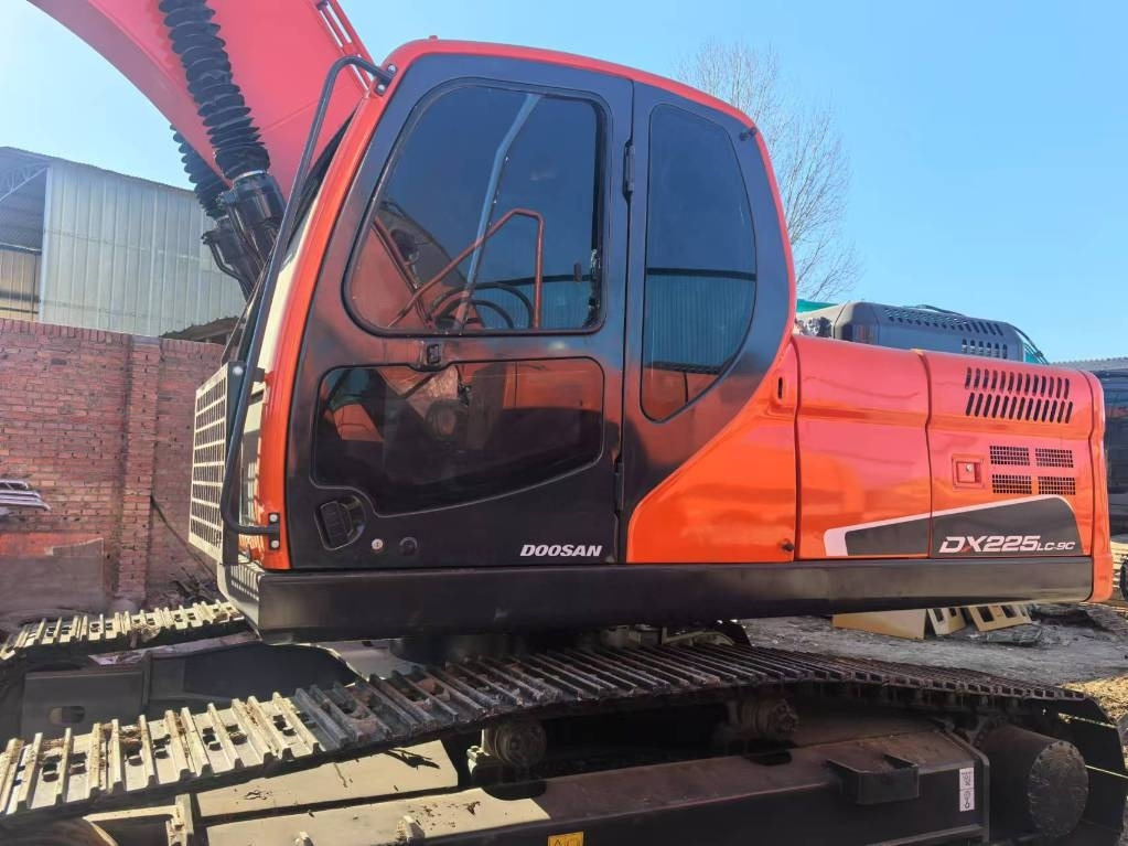 Doosan DX 225 LC-9C - Crawler excavator: picture 2 Doosan DX 225 LC-9C - Crawler excavator: picture 2