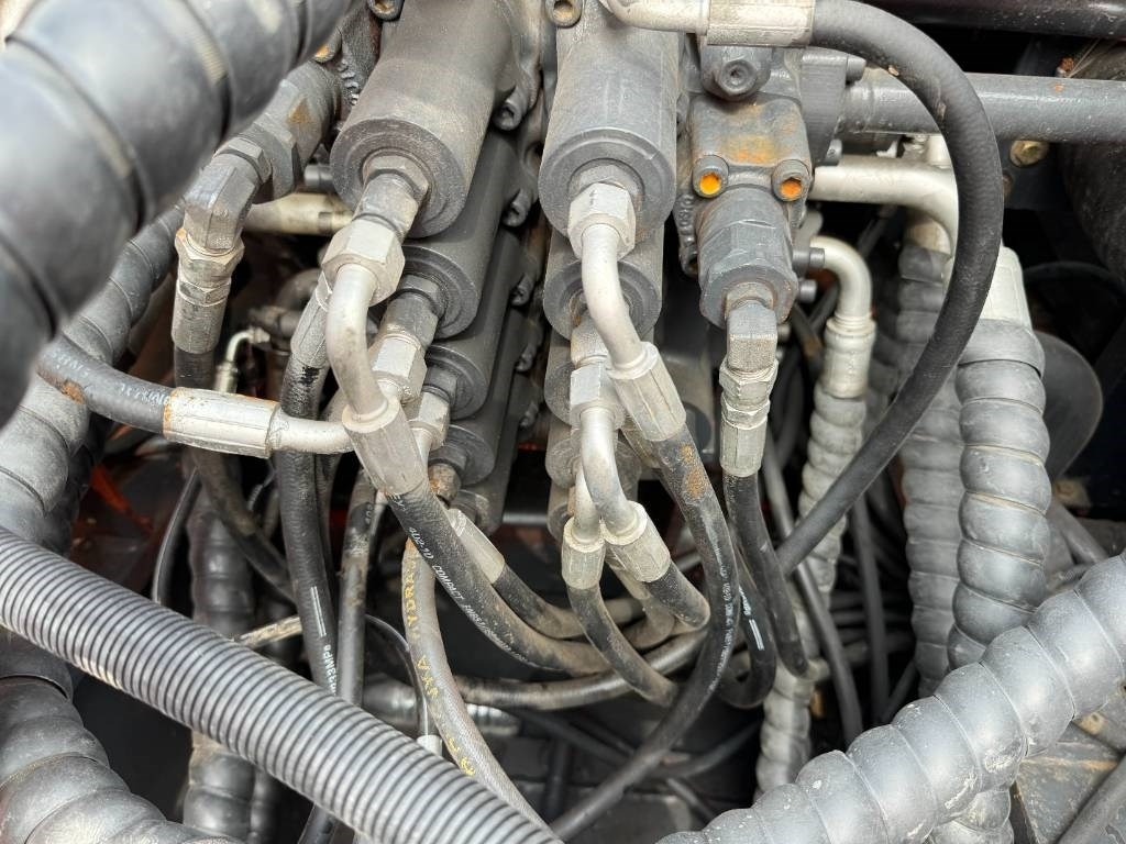 Doosan DX 300 - Crawler excavator: picture 3 Doosan DX 300 - Crawler excavator: picture 3