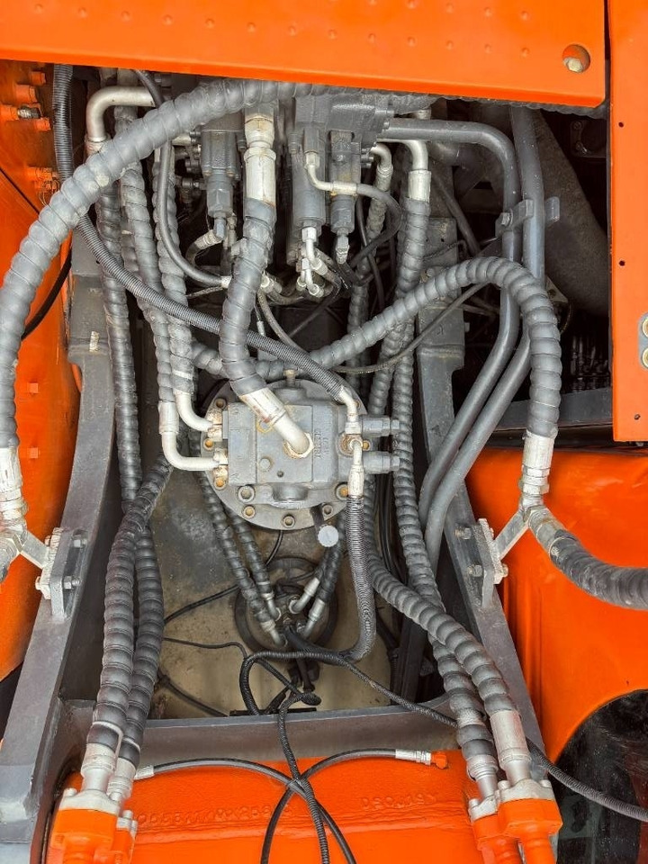 Doosan DX 300 - Crawler excavator: picture 2 Doosan DX 300 - Crawler excavator: picture 2