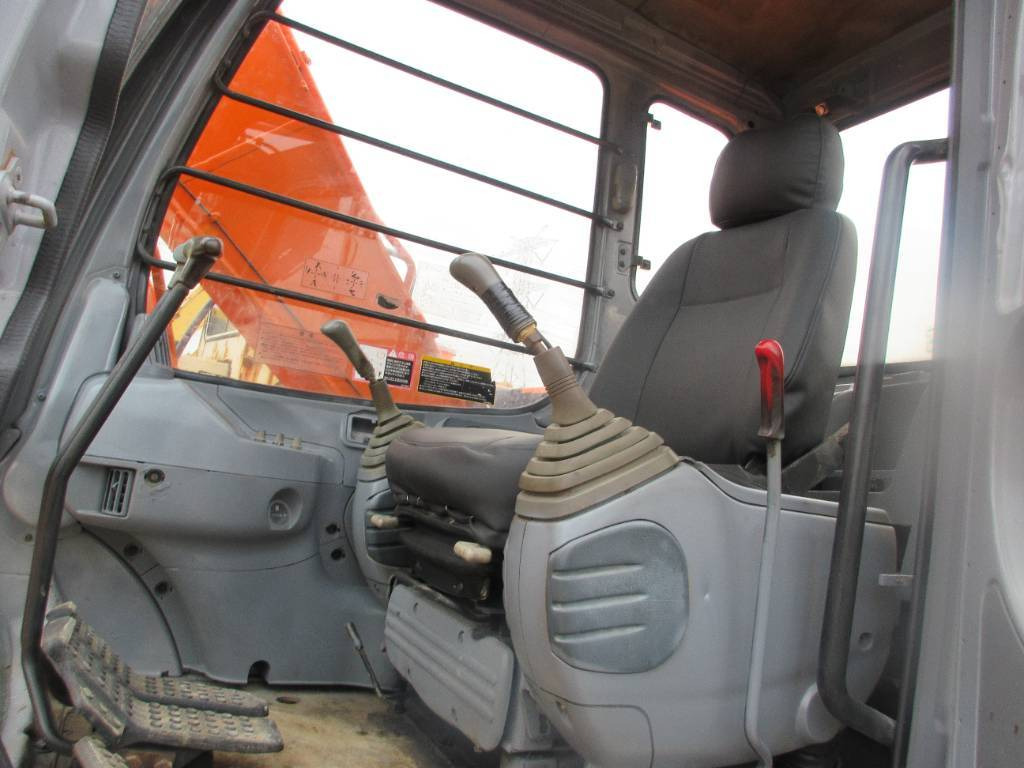 Crawler excavator Hitachi EX 120-3: picture 24