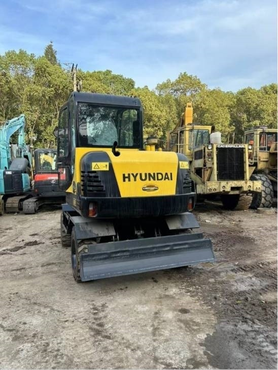 Hyundai 100% new Hyundai HW 60 ECO - Wheel excavator: picture 3 Hyundai 100% new Hyundai HW 60 ECO - Wheel excavator: picture 3