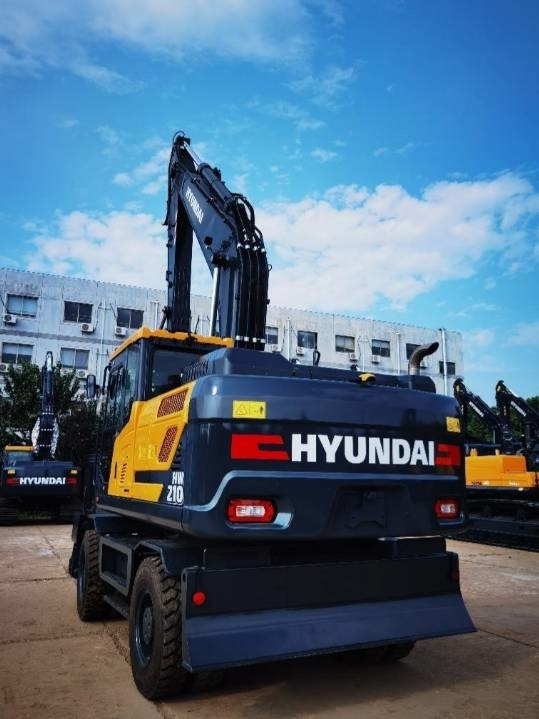 Hyundai 210W-9 - Wheel excavator: picture 2 Hyundai 210W-9 - Wheel excavator: picture 2