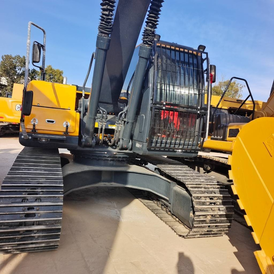 Hyundai 220LC-9T - Crawler excavator: picture 1 Hyundai 220LC-9T - Crawler excavator: picture 1