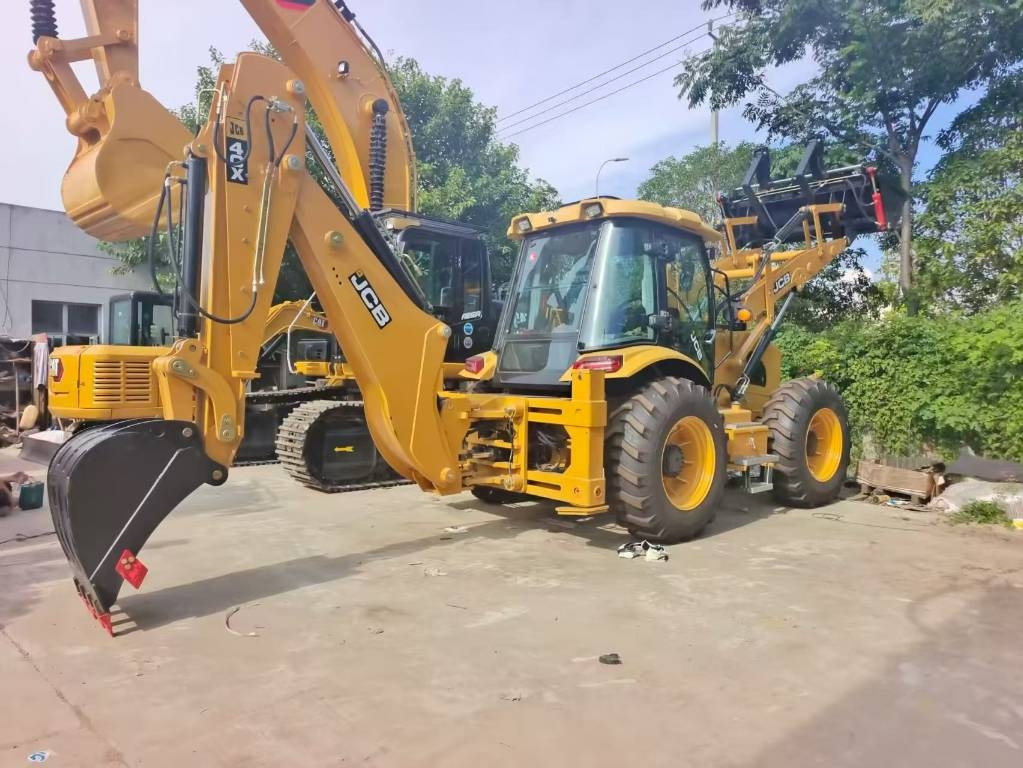 JCB 4 CX - Backhoe loader: picture 1 JCB 4 CX - Backhoe loader: picture 1