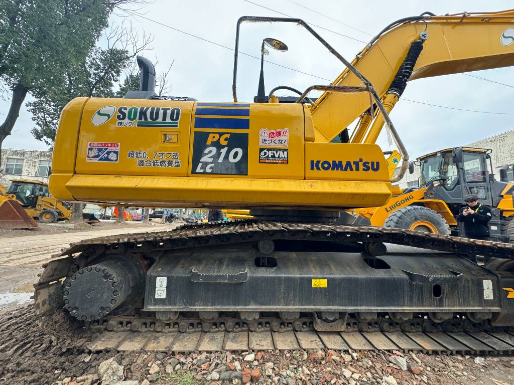 Komatsu Komatsu PC 210 LC-8 - Crawler excavator: picture 4 Komatsu Komatsu PC 210 LC-8 - Crawler excavator: picture 4