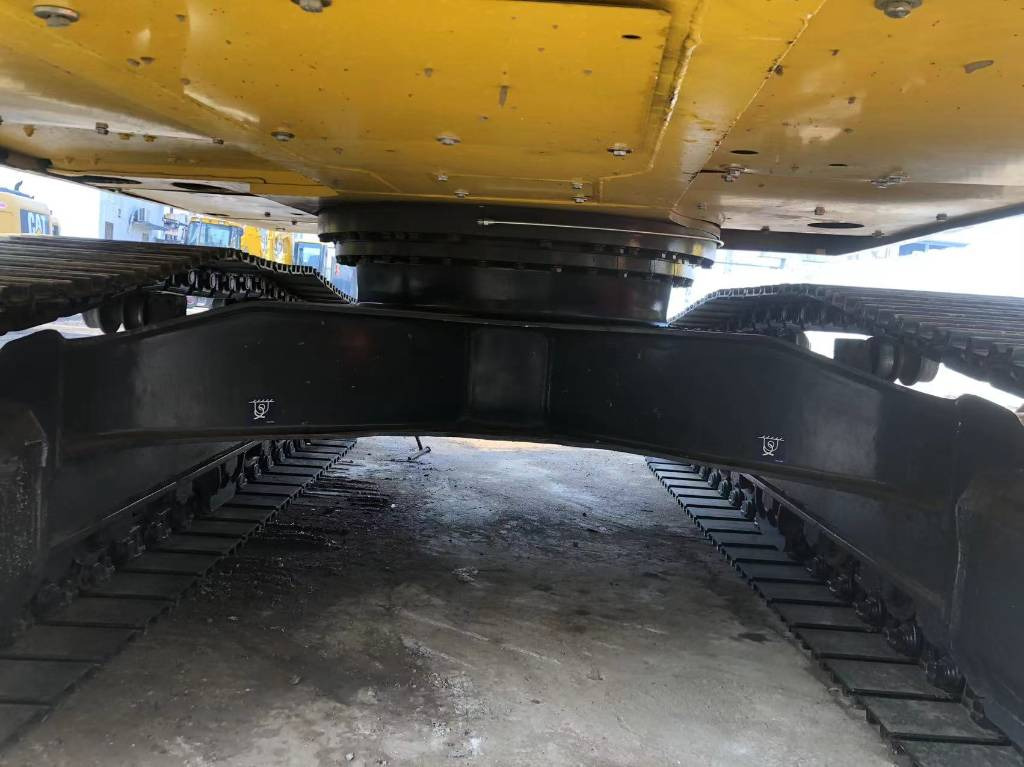 Komatsu PC 220-8 - Crawler excavator: picture 5 Komatsu PC 220-8 - Crawler excavator: picture 5