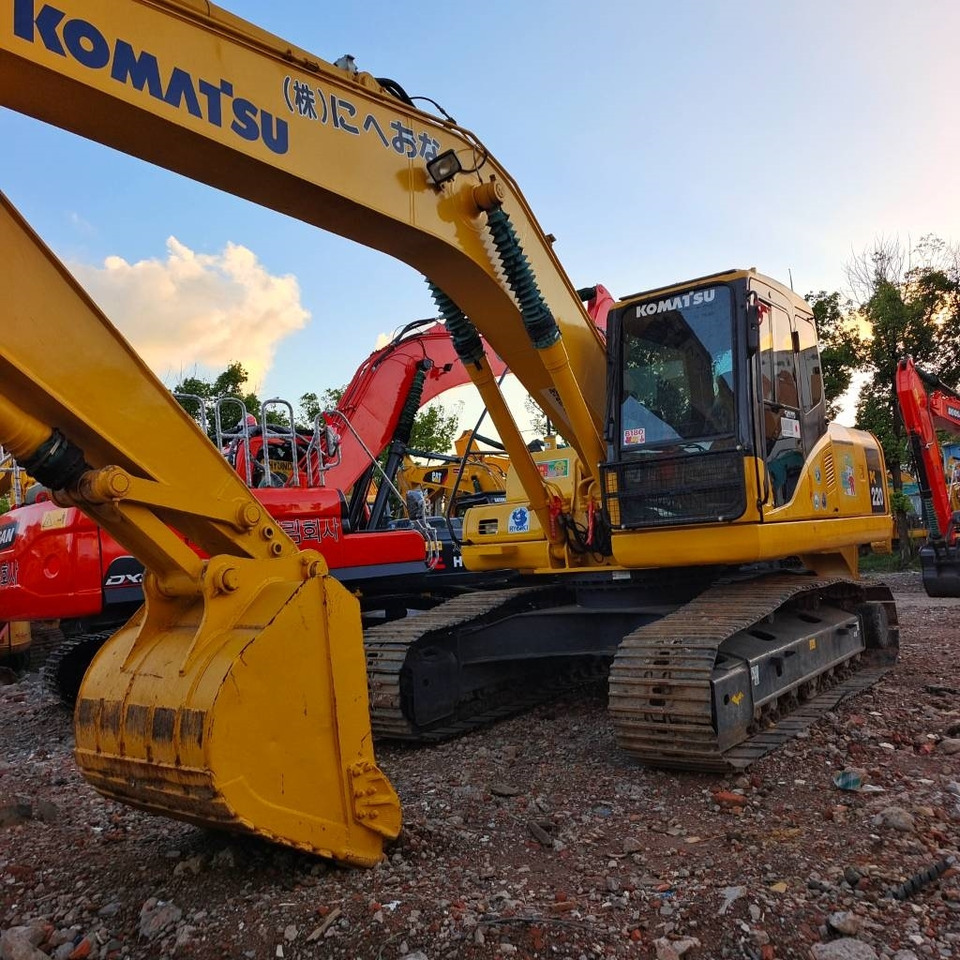 Komatsu PC 220 - Crawler excavator: picture 5 Komatsu PC 220 - Crawler excavator: picture 5
