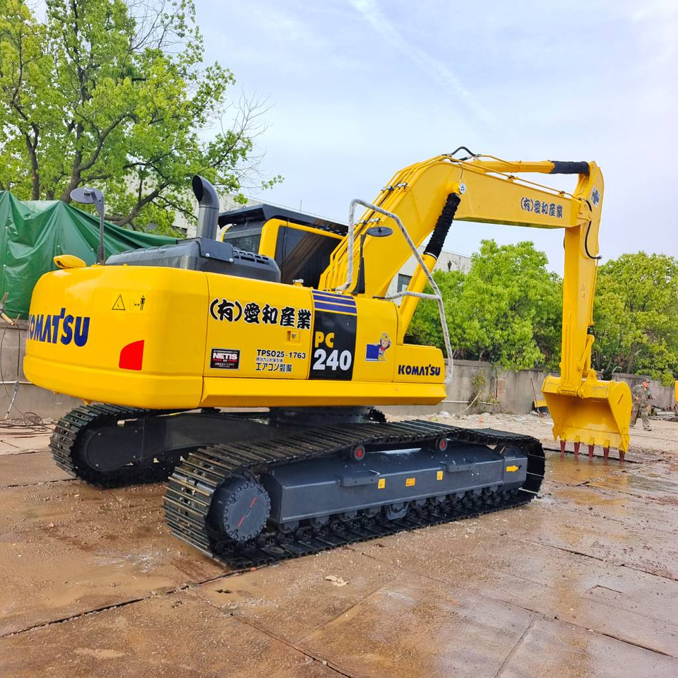Komatsu PC 240 LC-8 - Crawler excavator: picture 1 Komatsu PC 240 LC-8 - Crawler excavator: picture 1