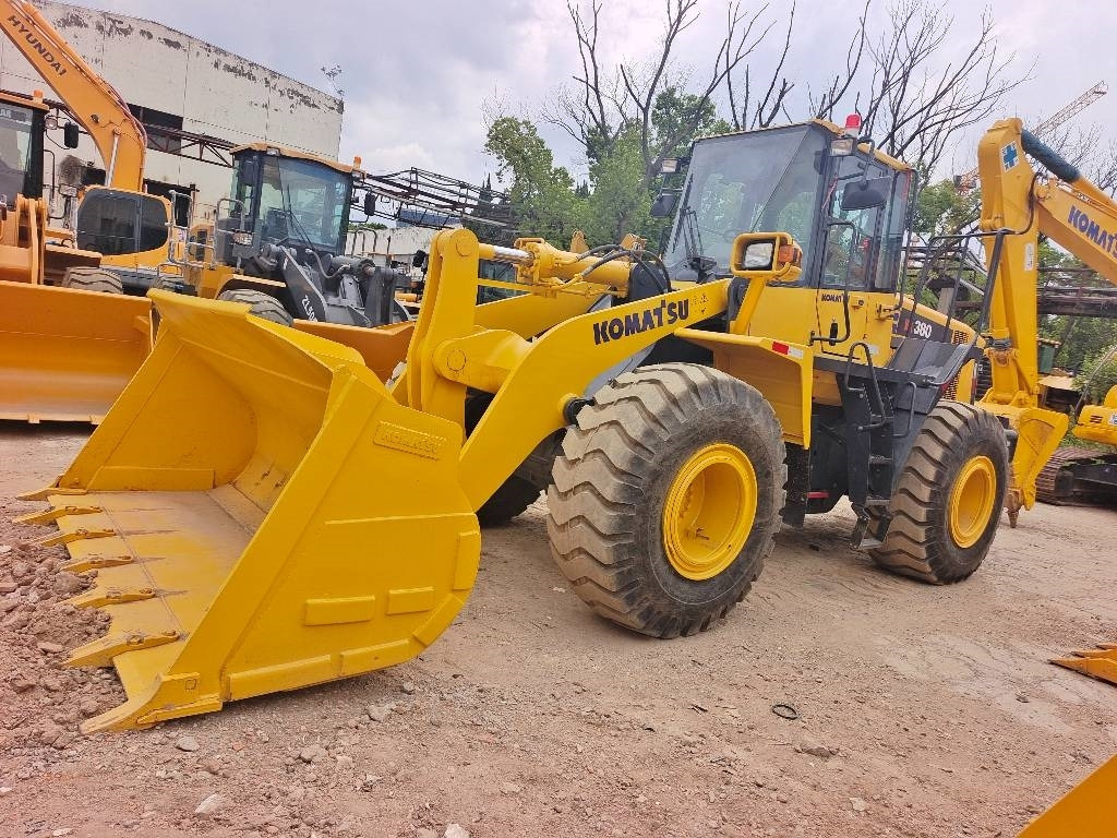 Komatsu WA 380 - Wheel loader: picture 5 Komatsu WA 380 - Wheel loader: picture 5