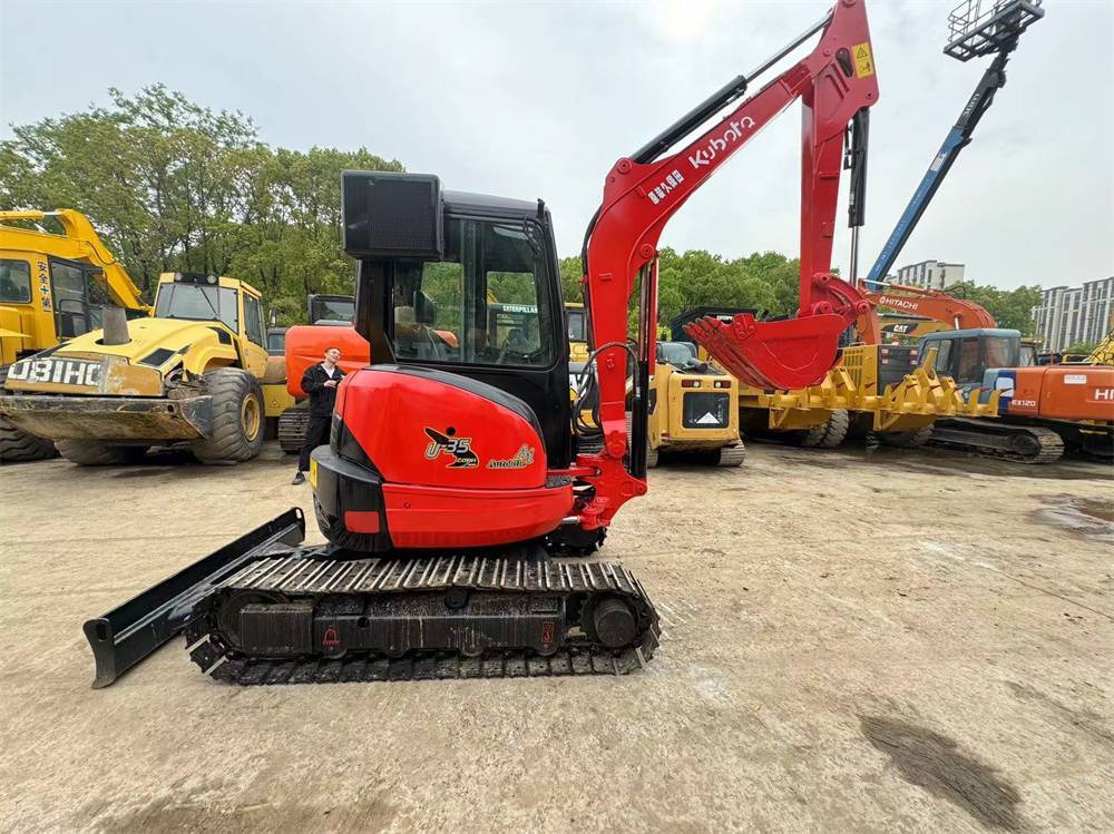Kubota U 35-3 - Mini excavator: picture 1 Kubota U 35-3 - Mini excavator: picture 1