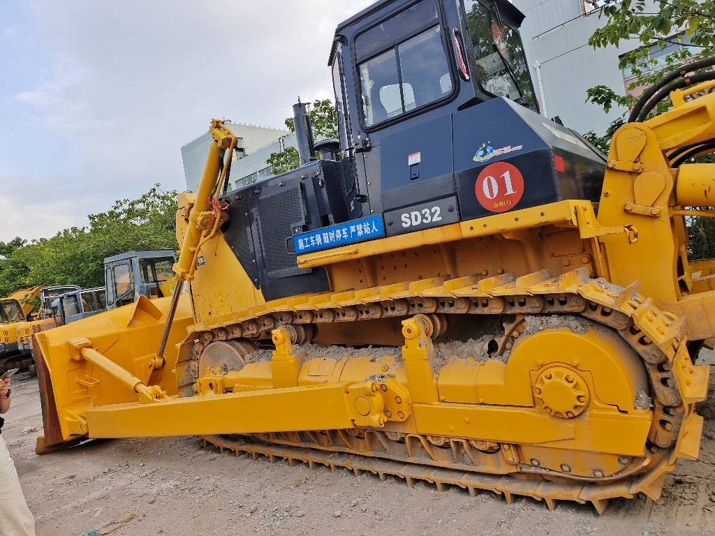 Shantui SD 32 - Crawler excavator: picture 1 Shantui SD 32 - Crawler excavator: picture 1