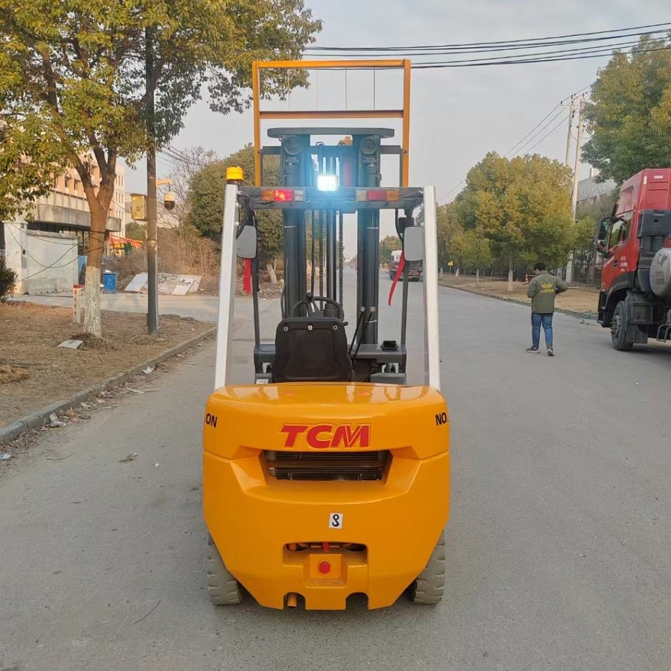 TCM FD 30 - Diesel forklift: picture 2 TCM FD 30 - Diesel forklift: picture 2