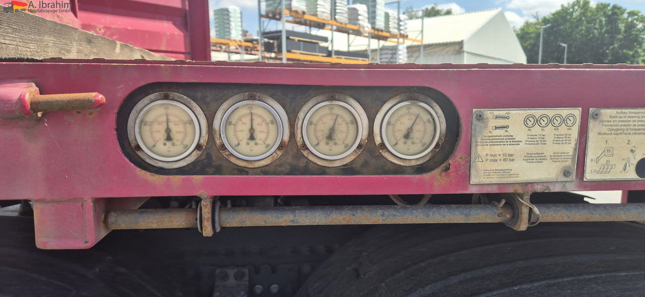 Goldhofer STZ-TBL3-33/80 Tiefbett mit Rampen Lenkung mit FB - Low loader semi-trailer: picture 5 Goldhofer STZ-TBL3-33/80 Tiefbett mit Rampen Lenkung mit FB - Low loader semi-trailer: picture 5