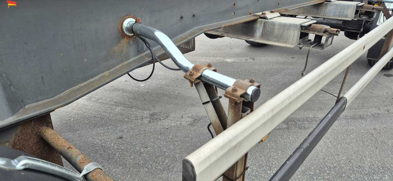 Hueffermann HSA 1870 mit Schlitten Zustand normal - Roll-off/ Skip trailer: picture 4 Hueffermann HSA 1870 mit Schlitten Zustand normal - Roll-off/ Skip trailer: picture 4