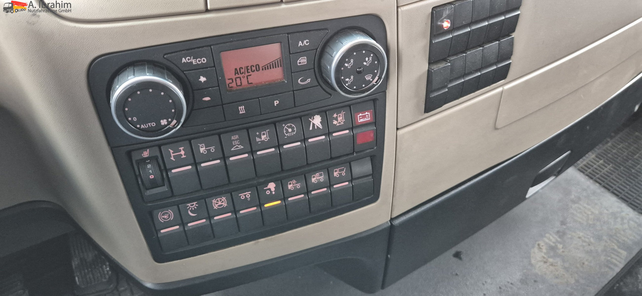 MAN TGX 26.460 Vario-Rahmen deutsches Fahrzeug. ohne Wechselbrücke - Curtainsider truck: picture 2 MAN TGX 26.460 Vario-Rahmen deutsches Fahrzeug. ohne Wechselbrücke - Curtainsider truck: picture 2