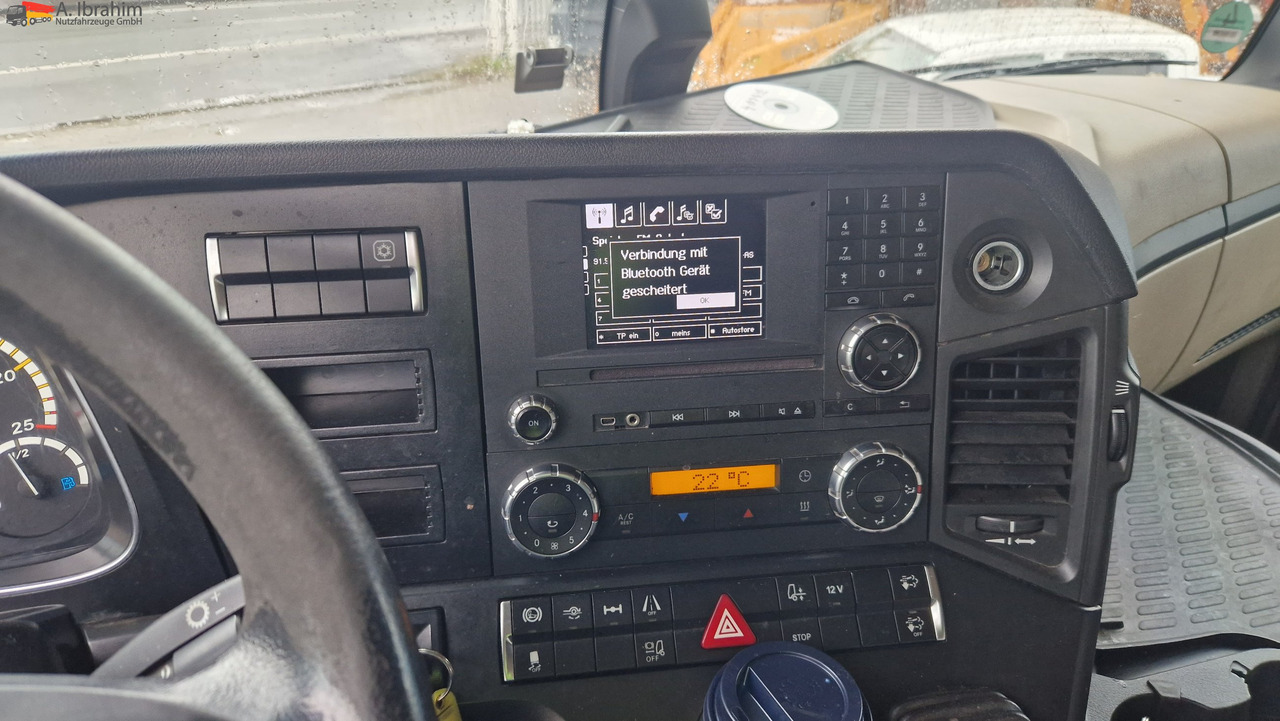 Mercedes-Benz 1845 Retarder Klima, Kühlschrank Edscha, Retarder, LBW, Zustand gut - Curtainsider truck: picture 2 Mercedes-Benz 1845 Retarder Klima, Kühlschrank Edscha, Retarder, LBW, Zustand gut - Curtainsider truck: picture 2