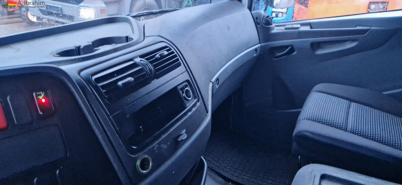 Mercedes-Benz 816 Koffer, LBW - Box van: picture 2 Mercedes-Benz 816 Koffer, LBW - Box van: picture 2