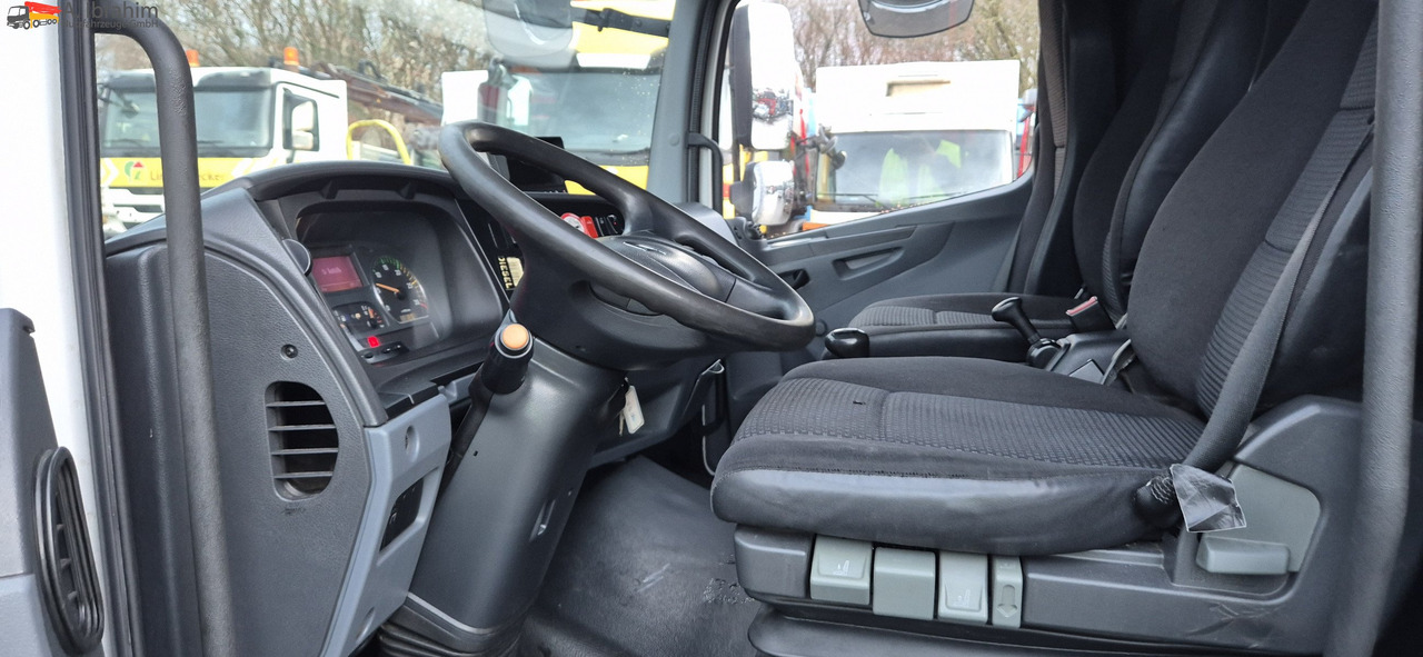 Mercedes-Benz 816L LBW, Blatt gefedert - Box van: picture 5 Mercedes-Benz 816L LBW, Blatt gefedert - Box van: picture 5