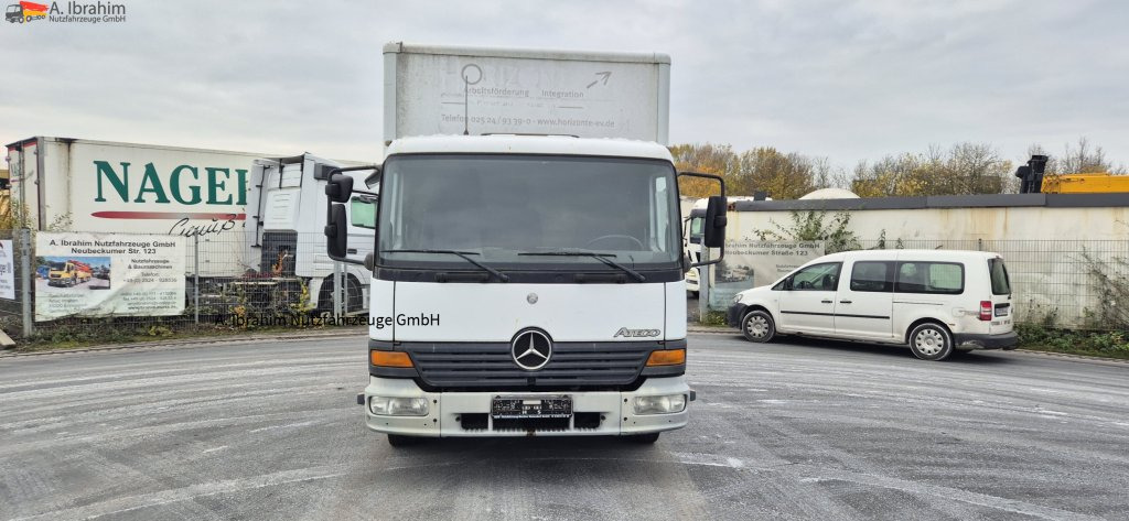 Box van Mercedes-Benz 817  Möbelkoffer: picture 8