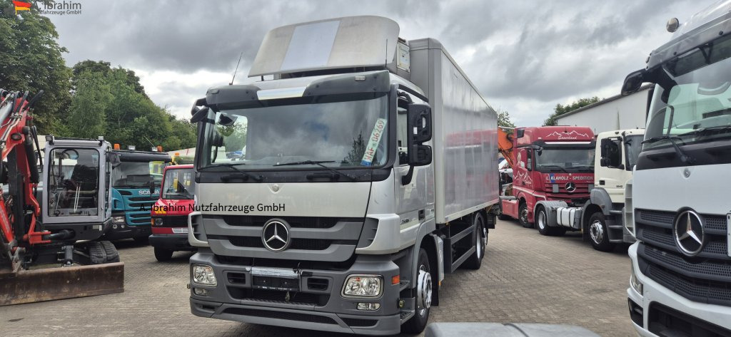 Mercedes-Benz DB 2536, 7,50 m Koffer LBW, Kamera, Carrier 850 Liftachse - Refrigerator truck: picture 1 Mercedes-Benz DB 2536, 7,50 m Koffer LBW, Kamera, Carrier 850 Liftachse - Refrigerator truck: picture 1
