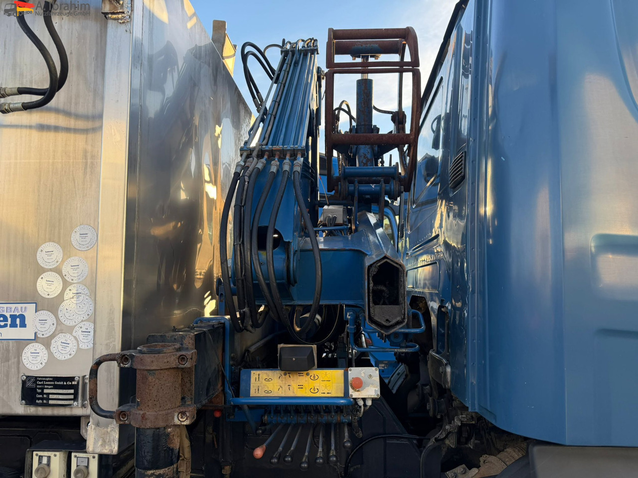 Scania B4X2 Edelstahlkipper für Tierkörperbeseitigung Kran MKG - Garbage truck: picture 5 Scania B4X2 Edelstahlkipper für Tierkörperbeseitigung Kran MKG - Garbage truck: picture 5