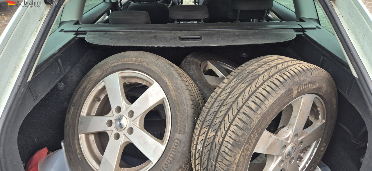 Skoda Octavia 2.0 TDI | 8-fach bereift - Car: picture 5 Skoda Octavia 2.0 TDI | 8-fach bereift - Car: picture 5