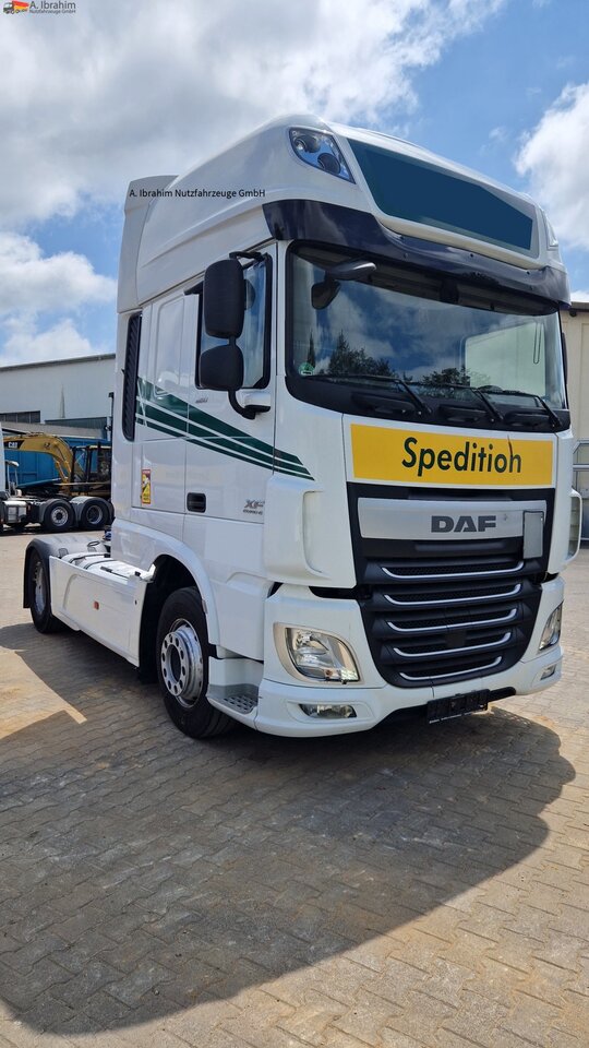 Tractor unit Daf XF460 Superspacecab, 2x Tank, Retarder: picture 10