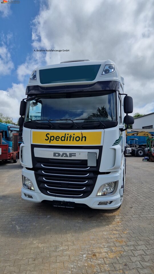 Tractor unit Daf XF460 Superspacecab, 2x Tank, Retarder: picture 8