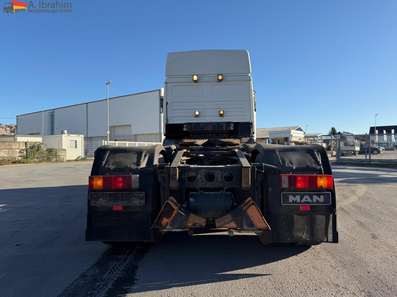 Tractor unit MAN 26.464 6x4 | Retarder | Klima | Schaltgetriebe | 3 Pedals: picture 11 Tractor unit MAN 26.464 6x4 | Retarder | Klima | Schaltgetriebe | 3 Pedals: picture 11