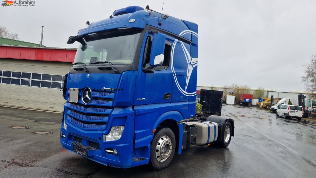 Mercedes-Benz 1843 Topzustand einsatzbereit, Motor nur 150 tkm - Tractor unit: picture 1 Mercedes-Benz 1843 Topzustand einsatzbereit, Motor nur 150 tkm - Tractor unit: picture 1