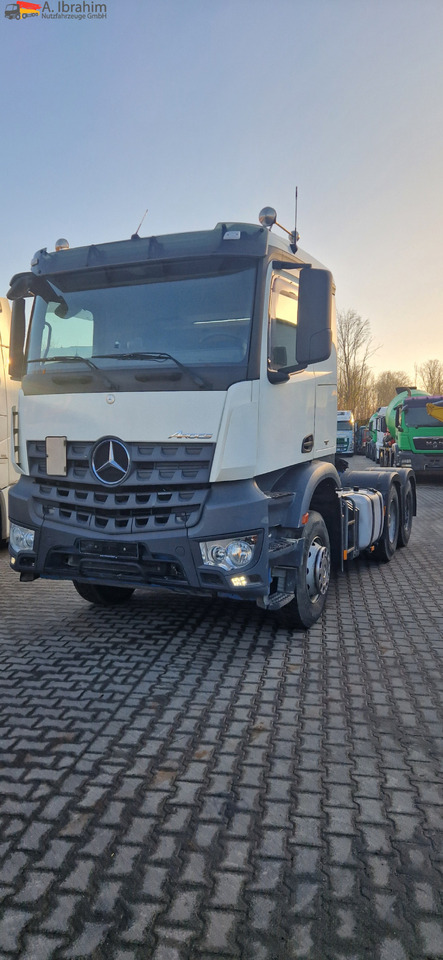 Mercedes-Benz 2643 6x4, Blatt Luft, scheckheft Mercedes , Kipphydraulik - Tractor unit: picture 1 Mercedes-Benz 2643 6x4, Blatt Luft, scheckheft Mercedes , Kipphydraulik - Tractor unit: picture 1