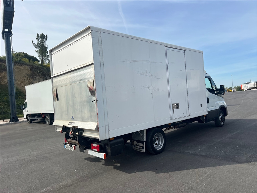 Iveco 35C16 - Box van: picture 4 Iveco 35C16 - Box van: picture 4