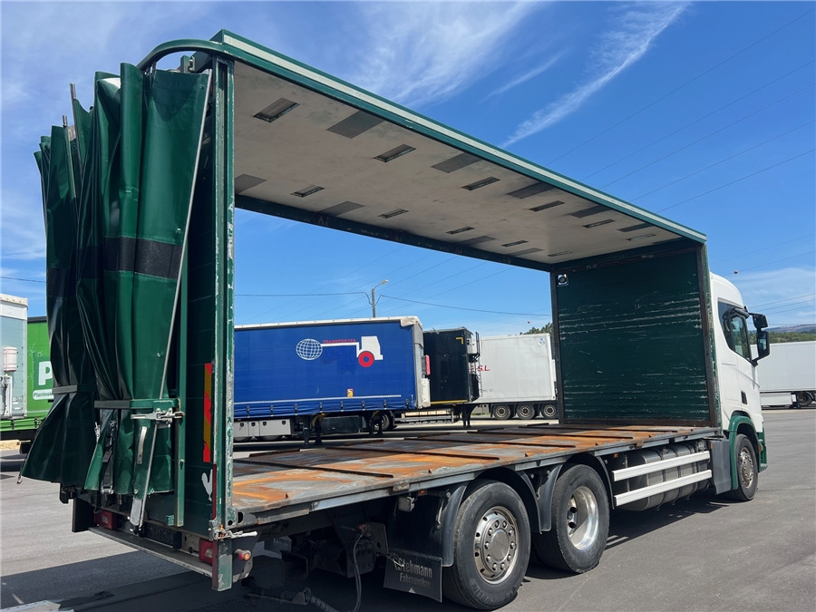 Scania R500 - Curtainsider truck: picture 4 Scania R500 - Curtainsider truck: picture 4