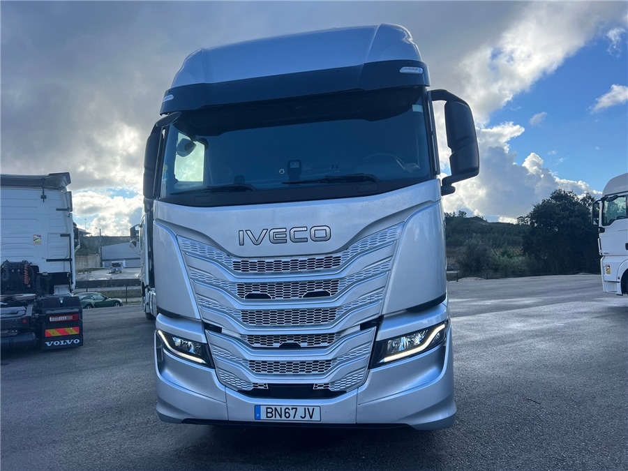 Iveco S-WAY 500 - Tractor unit: picture 2 Iveco S-WAY 500 - Tractor unit: picture 2