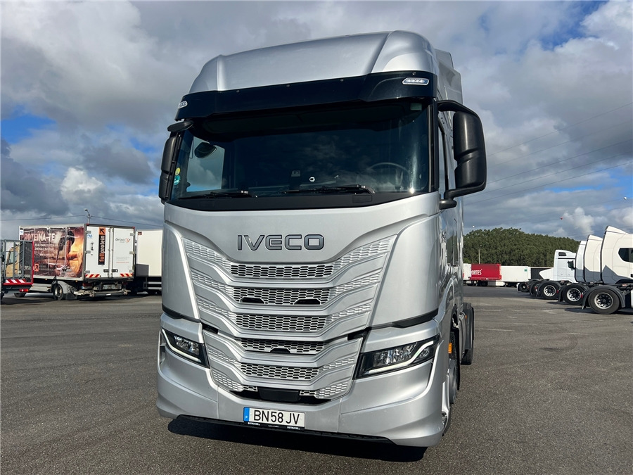 Iveco S-WAY 500 - Tractor unit: picture 2 Iveco S-WAY 500 - Tractor unit: picture 2