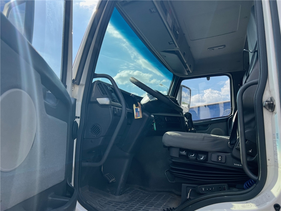 Refrigerator truck Volvo FM 9: picture 15 Refrigerator truck Volvo FM 9: picture 15