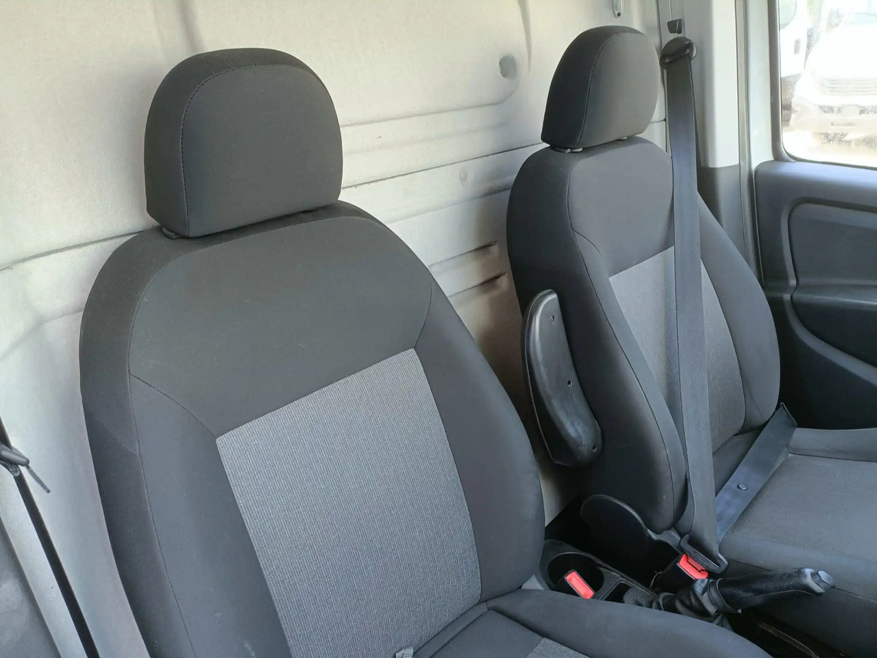 FIAT DOBLO CARGO 1.3 MJT SX - Panel van: picture 5 FIAT DOBLO CARGO 1.3 MJT SX - Panel van: picture 5
