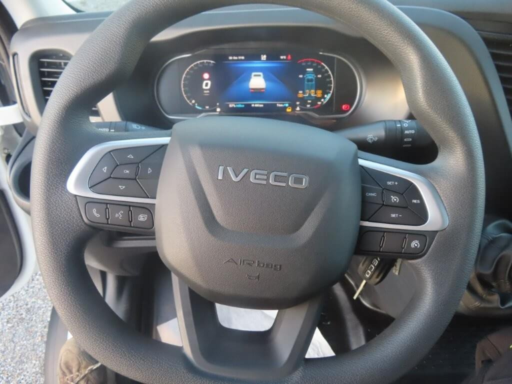 IVECO DAILY 35C16 3000 cc KM 0 - Box van: picture 5 IVECO DAILY 35C16 3000 cc KM 0 - Box van: picture 5