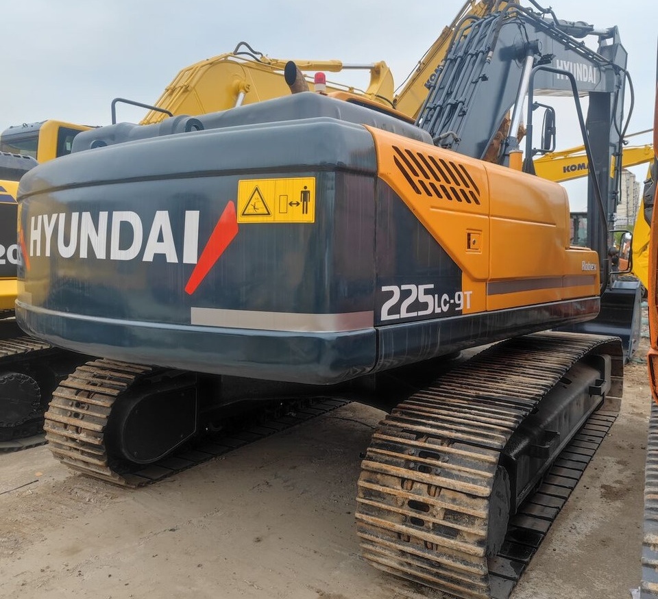 Hyundai R225-9T - Crawler excavator: picture 1 Hyundai R225-9T - Crawler excavator: picture 1