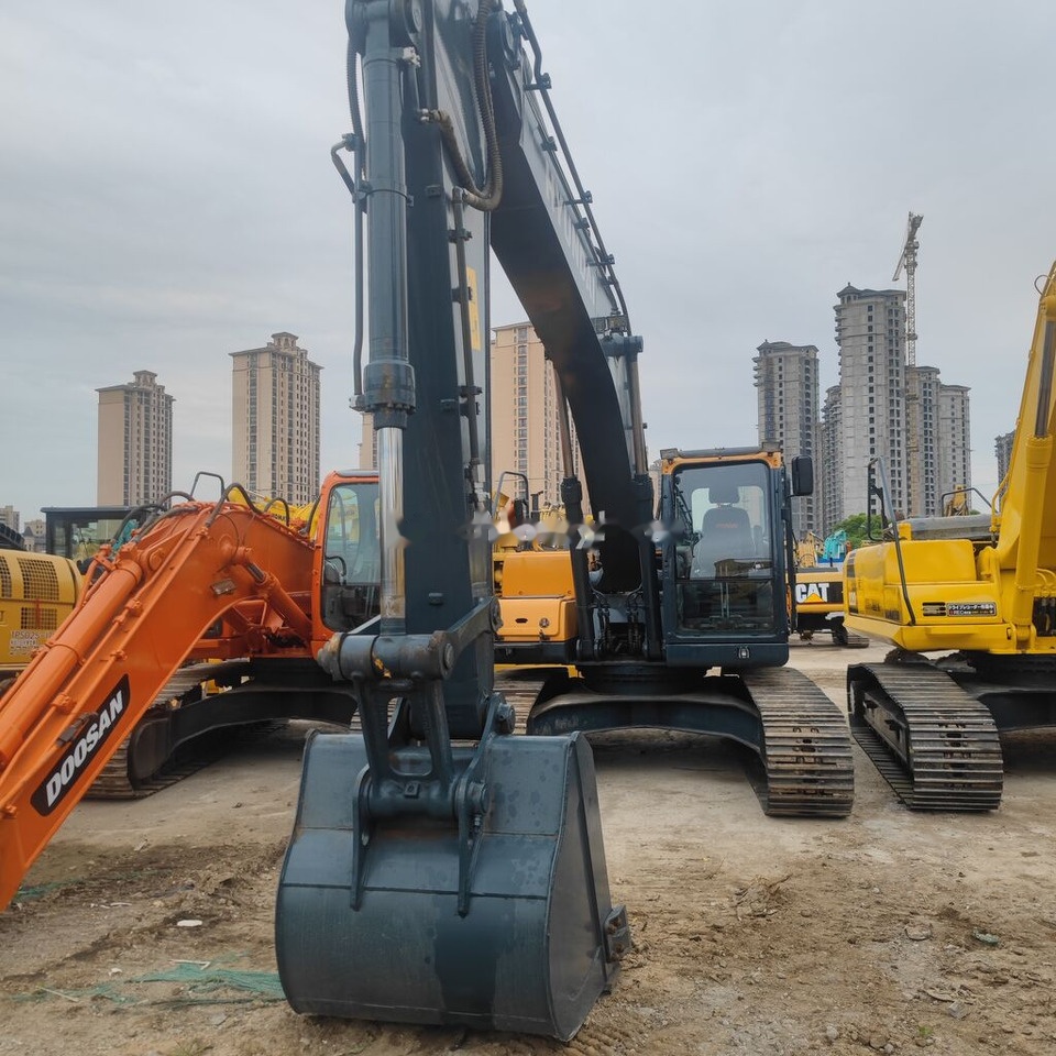 Hyundai R225-9T - Crawler excavator: picture 5 Hyundai R225-9T - Crawler excavator: picture 5