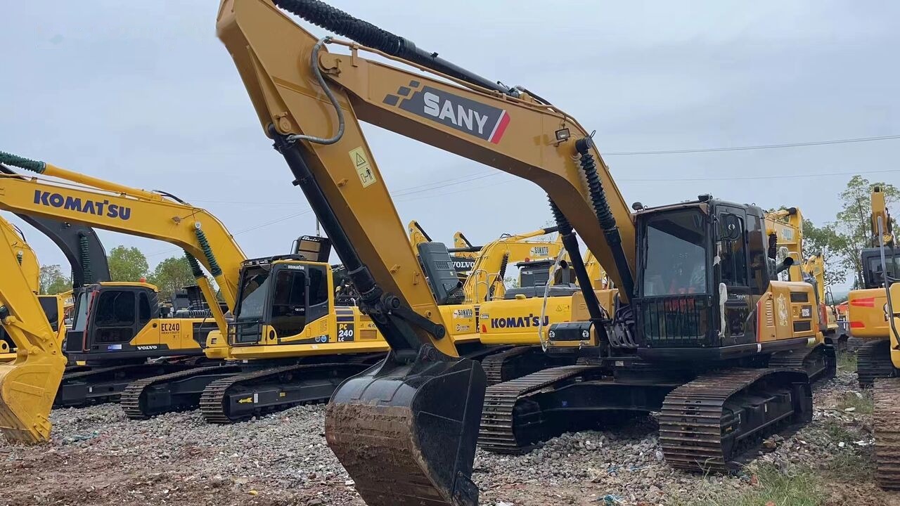 Sany 215C - Crawler excavator: picture 3 Sany 215C - Crawler excavator: picture 3