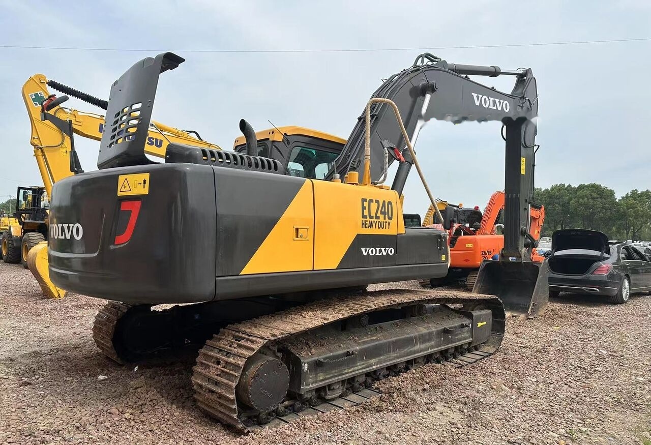 Volvo EC240 - Crawler excavator: picture 5 Volvo EC240 - Crawler excavator: picture 5