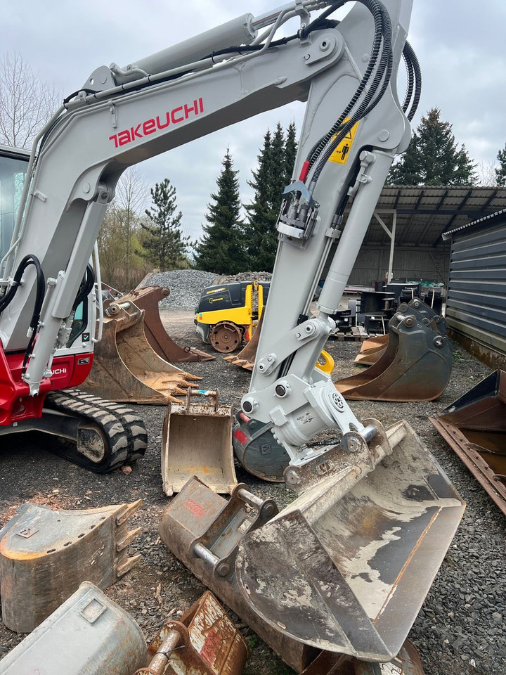 Takeuchi TB 240 DPF V4 - Mini excavator: picture 2 Takeuchi TB 240 DPF V4 - Mini excavator: picture 2