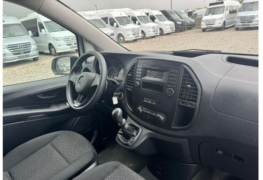 Combi van Mercedes-Benz Vito: picture 14