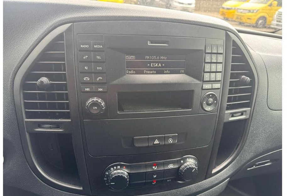Combi van Mercedes-Benz Vito: picture 17