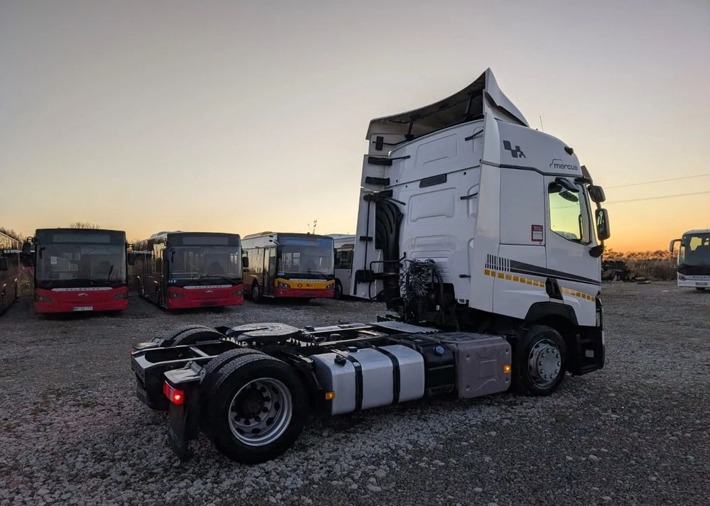 Renault T440 - Tractor unit: picture 4 Renault T440 - Tractor unit: picture 4