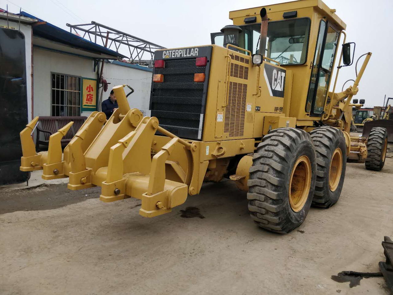 CATERPILLAR 140H - Grader: picture 2 CATERPILLAR 140H - Grader: picture 2