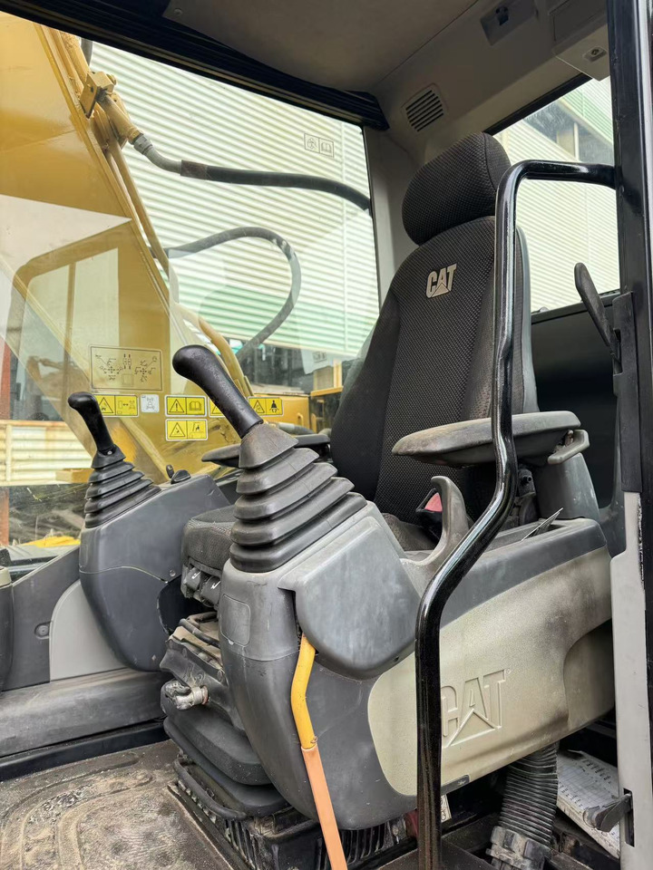 CATERPILLAR 315D2 - Crawler excavator: picture 5 CATERPILLAR 315D2 - Crawler excavator: picture 5