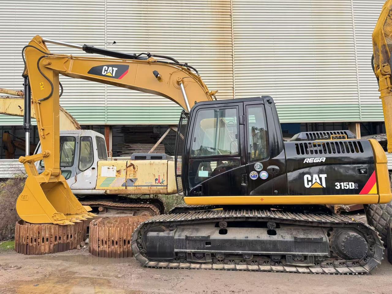 CATERPILLAR 315D2 - Crawler excavator: picture 1 CATERPILLAR 315D2 - Crawler excavator: picture 1