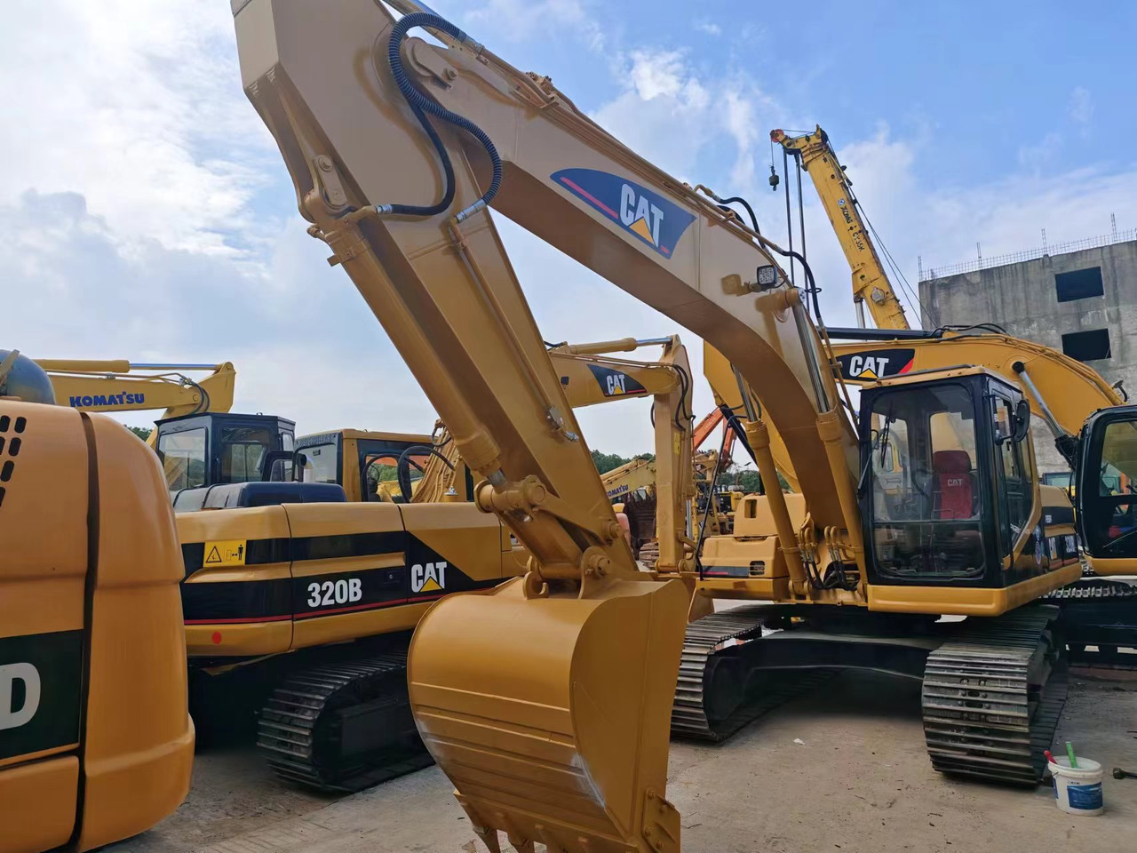CATERPILLAR 320BL - Crawler excavator: picture 5 CATERPILLAR 320BL - Crawler excavator: picture 5